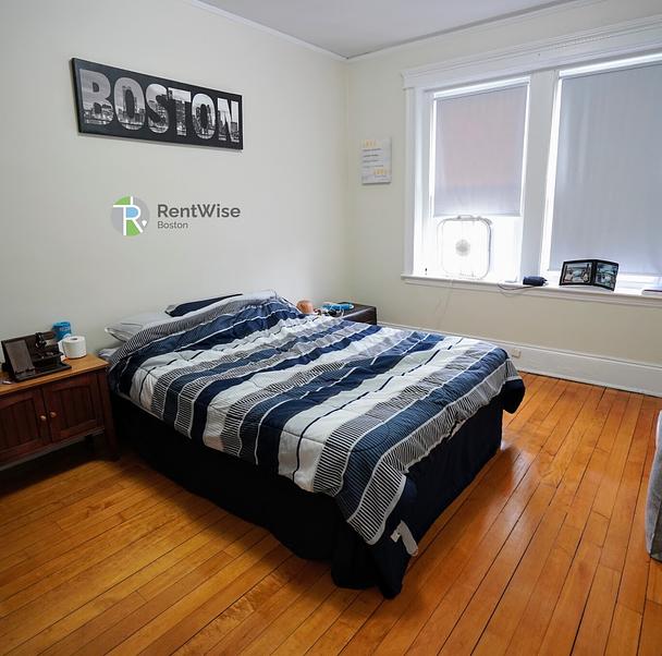Photo of 1822 Beacon Street