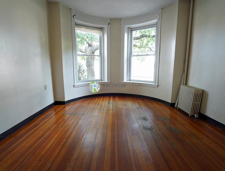 Photo of 1124 Commonwealth Avenue