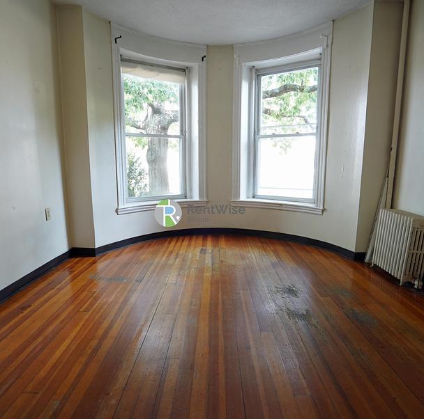 Photo of 1124 Commonwealth Avenue