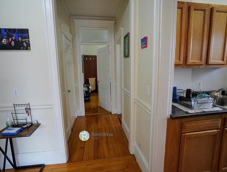Photo of 1822 Beacon Street