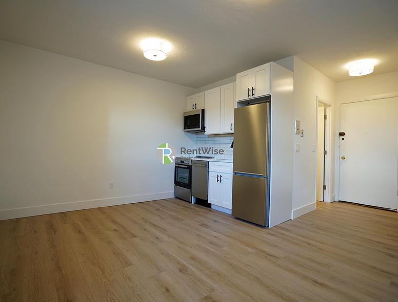 Photo of 740 East 7th Street