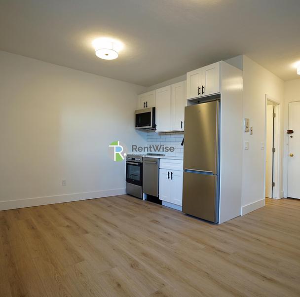 Photo of 740 East 7th Street