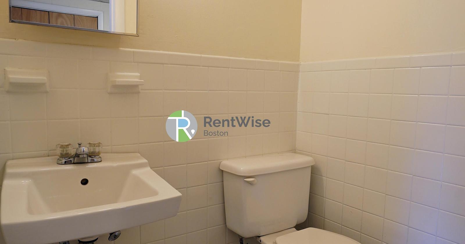 Photo of 1131 Commonwealth Avenue
