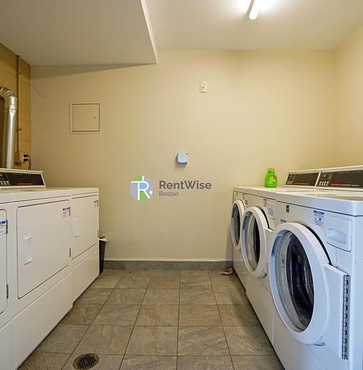 Photo of 1085 Boylston Street