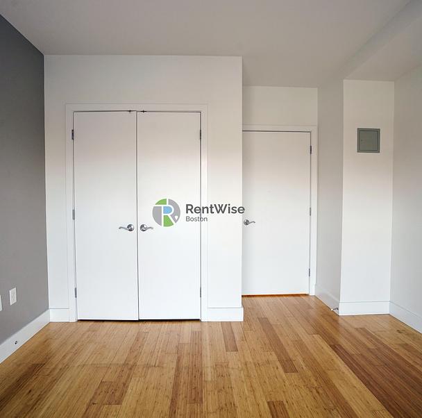 Photo of 1085 Boylston Street