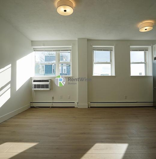 Photo of 740 East 7th Street