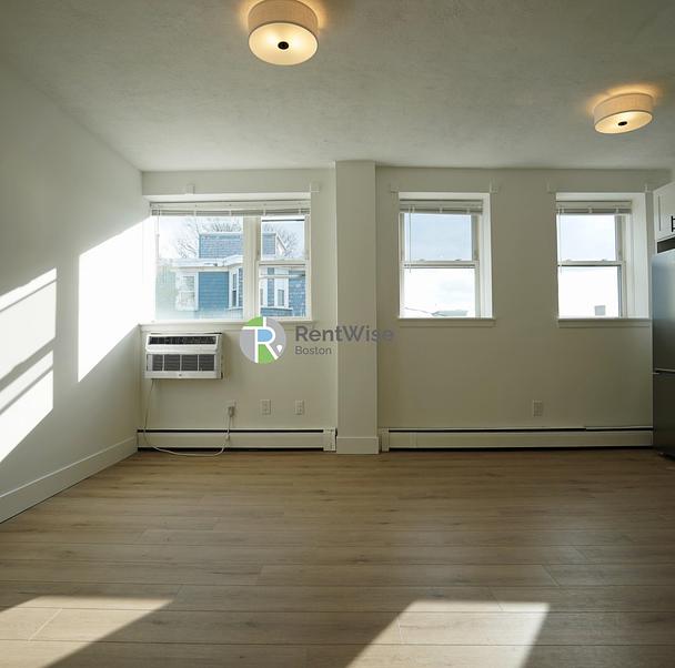 Photo of 740 East 7th Street