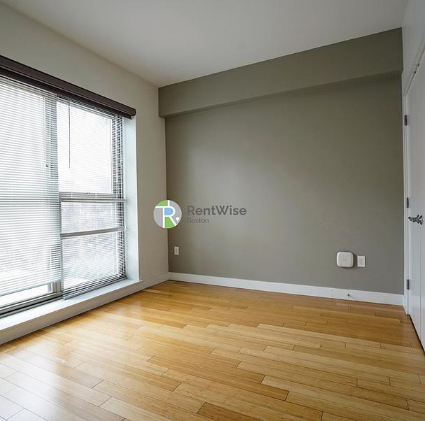Photo of 1085 Boylston Street