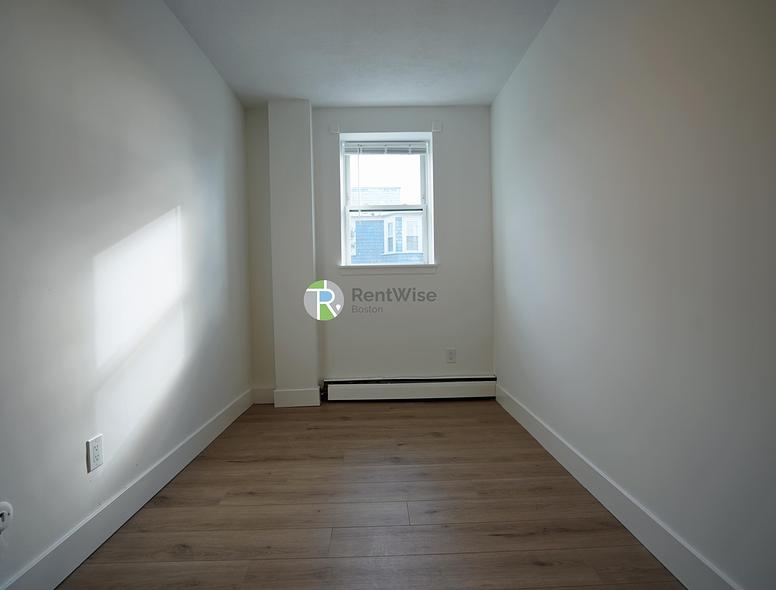 Photo of 740 East 7th Street
