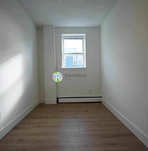 Photo of 740 East 7th Street
