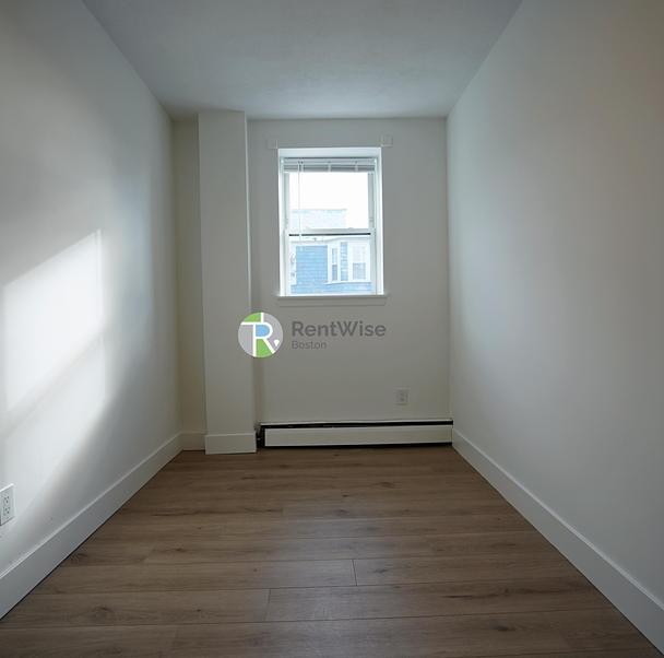 Photo of 740 East 7th Street