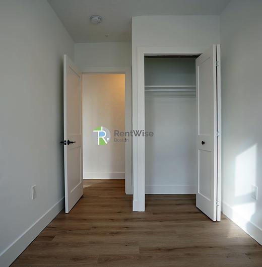 Photo of 740 East 7th Street
