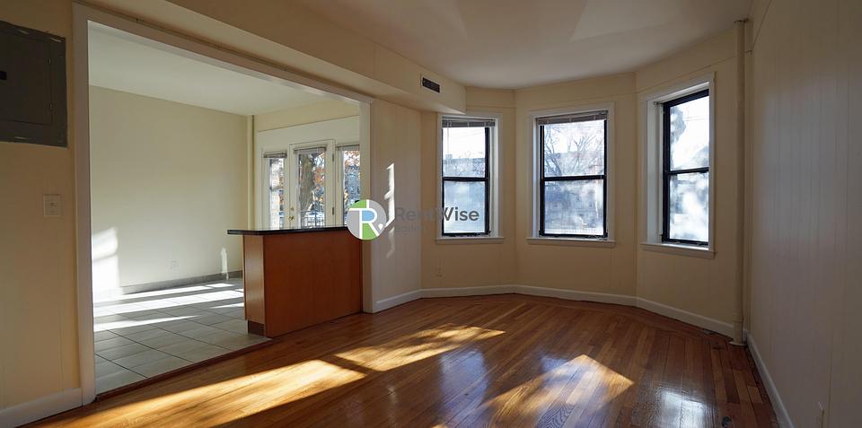 Photo of 1135 Commonwealth Avenue