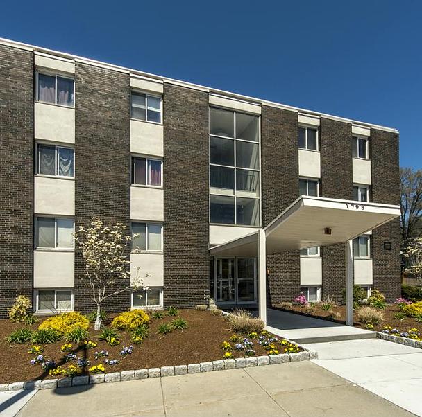 Photo of 1799 Centre Street
