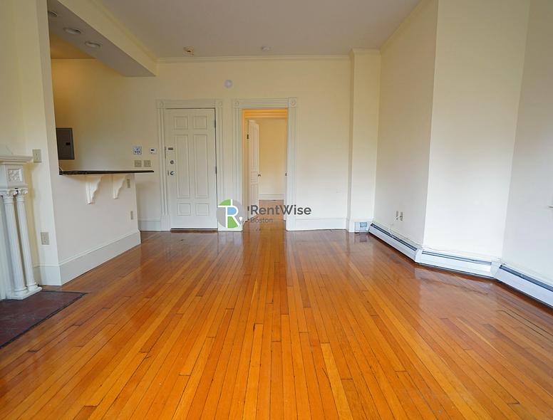 Photo of 195 Commonwealth Ave
