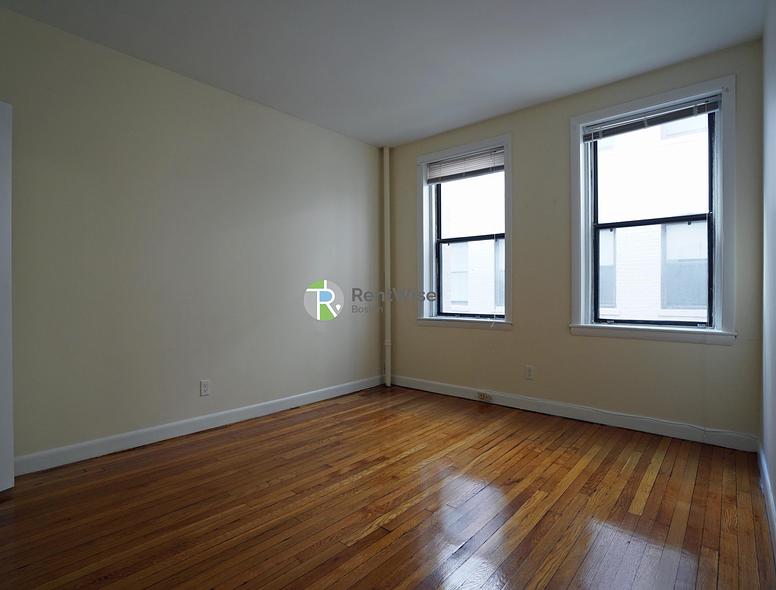 Photo of 1135 Commonwealth Avenue