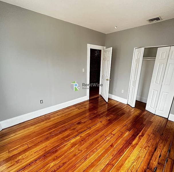 Photo of 33 Adamson St