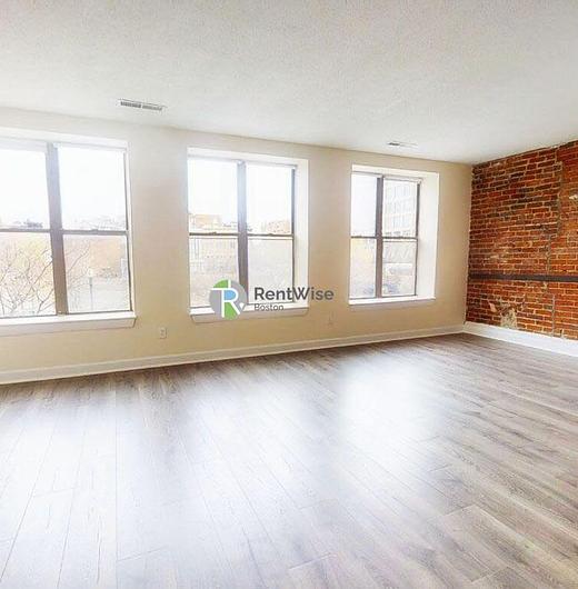 Photo of 1126 Boylston Street