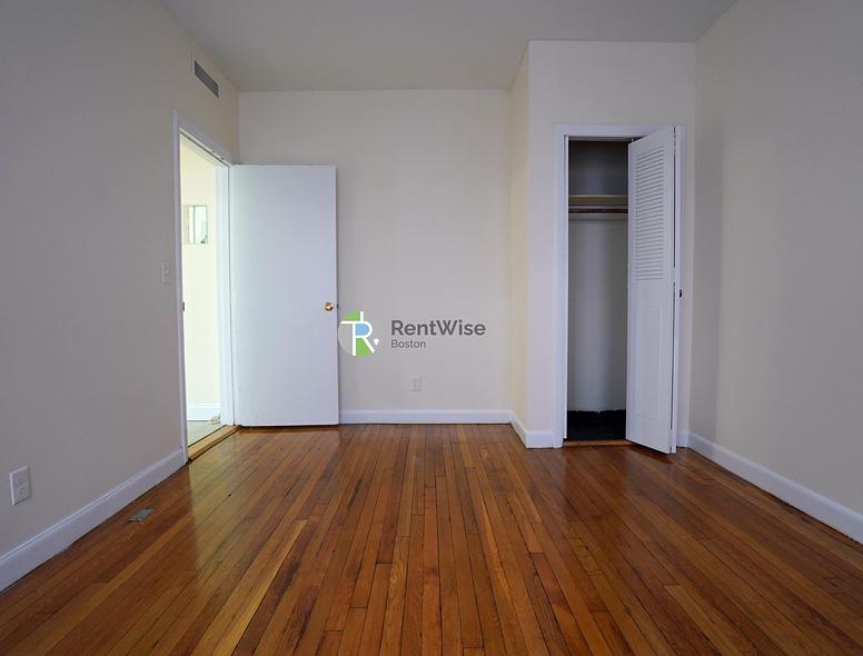 Photo of 1135 Commonwealth Avenue