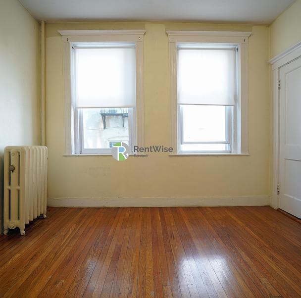 Photo of 159 Kelton Street