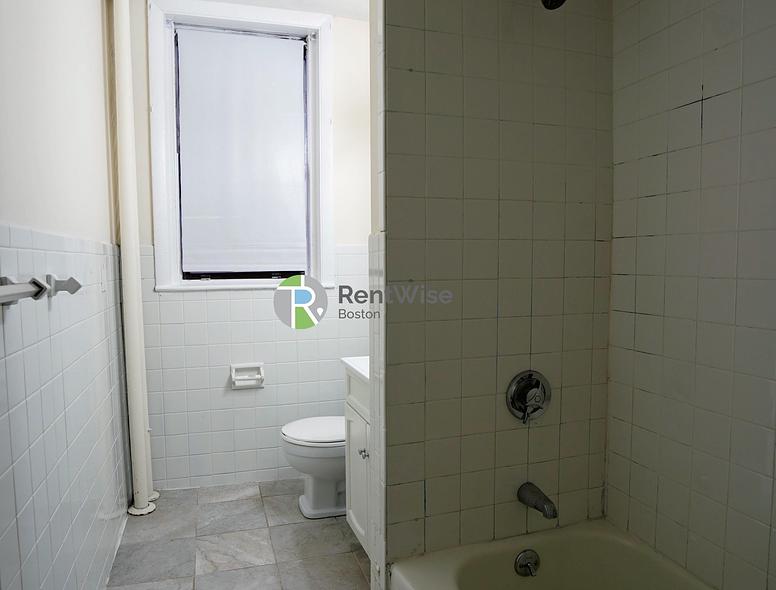 Photo of 1135 Commonwealth Avenue