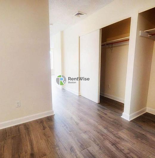 Photo of 1126 Boylston Street