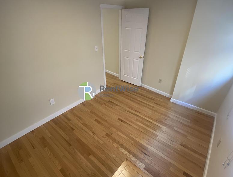 Photo of 152 Salem Street