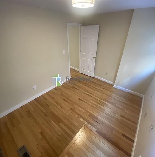 Photo of 152 Salem Street