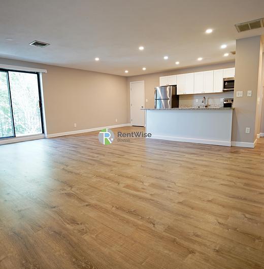 Photo of 404 Langley Road
