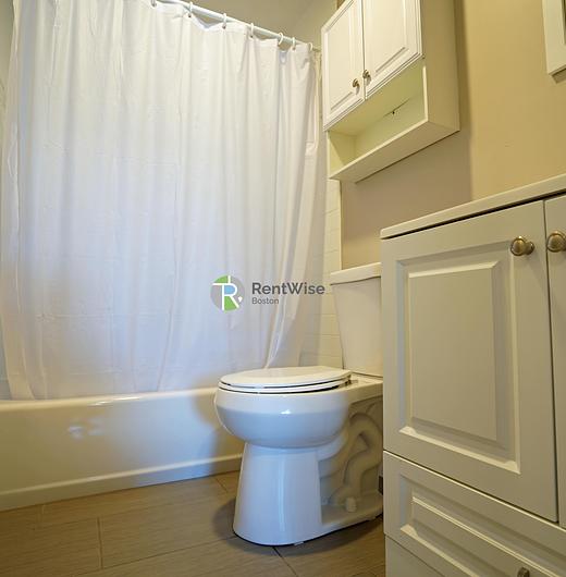 Photo of 404 Langley Road