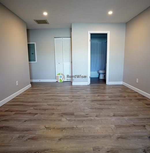 Photo of 404 Langley Road
