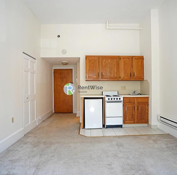 Photo of 1223 Beacon Street