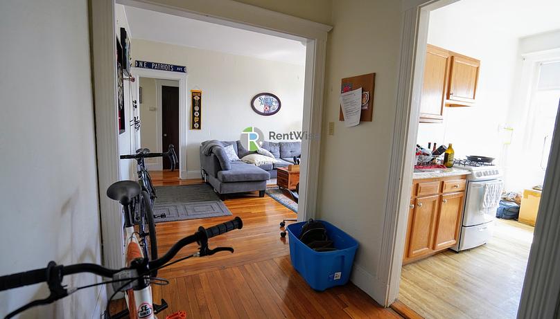 Photo of 1810 Commonwealth Ave