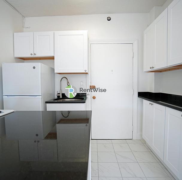 Photo of 1223 Beacon Street