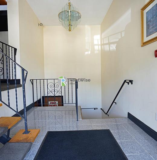 Photo of 404 Langley Road