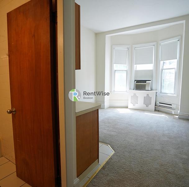 Photo of 1223 Beacon Street