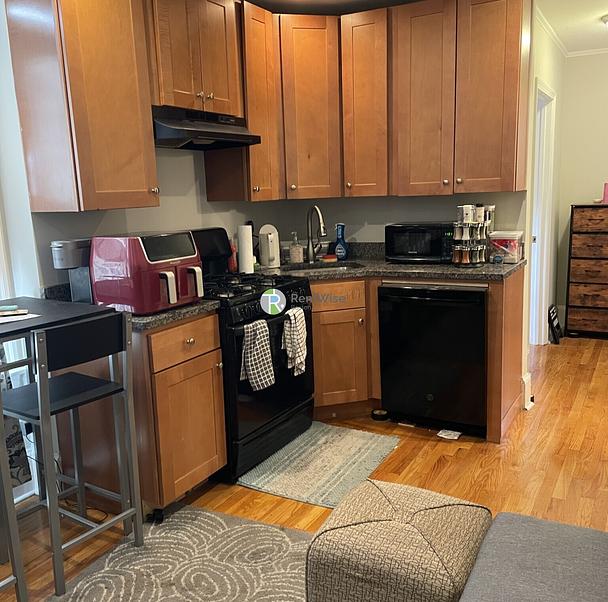 Photo of 70 Joy St