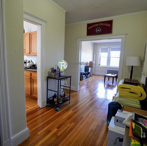 Photo of 1810 Commonwealth Ave