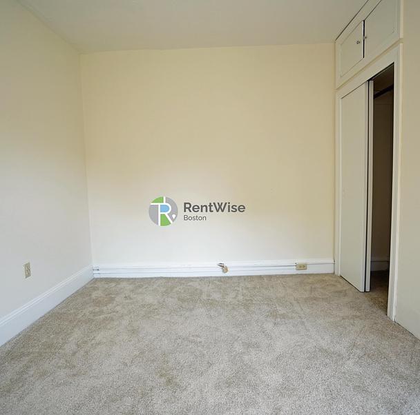 Photo of 1223 Beacon Street