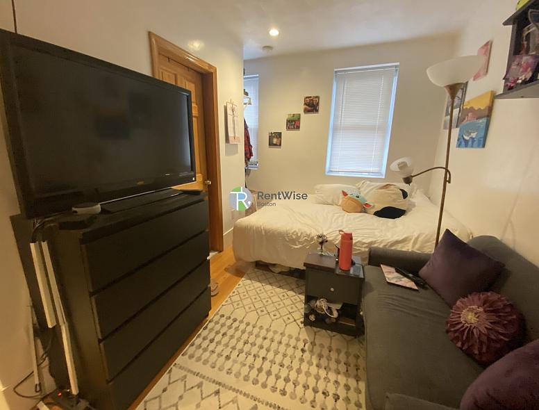 Photo of 20 Hanover Avenue