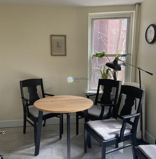 Photo of 70 Joy St