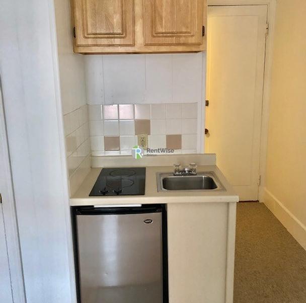 Photo of 272 Newbury St
