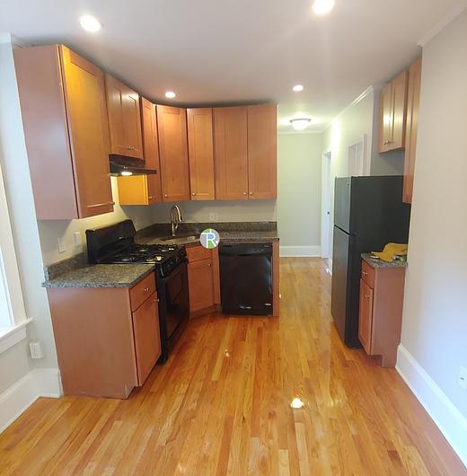 Photo of 70 Joy St