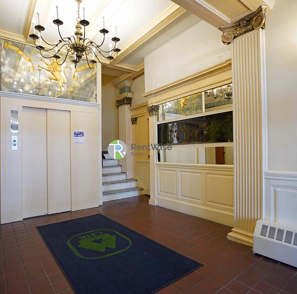 Photo of 1223 Beacon Street