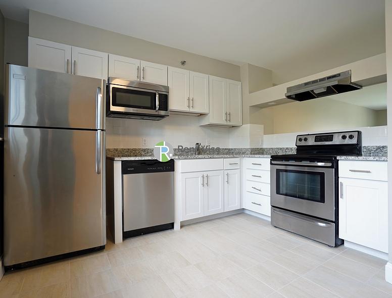 Photo of 140 North Beacon Street