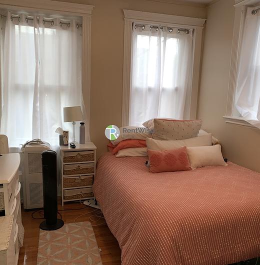 Photo of 70 Joy St