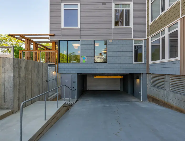 Photo of 77 New St
