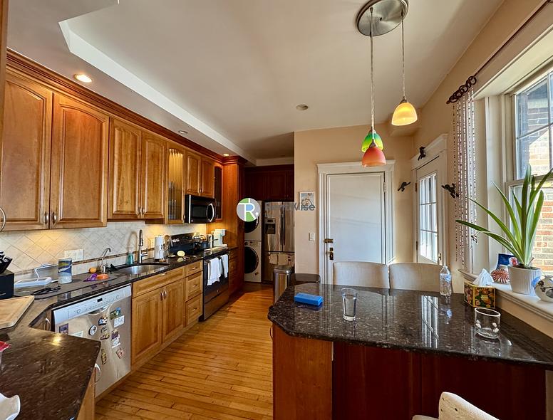 Photo of 399 Washington Street