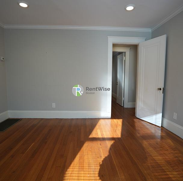 Photo of 651 Washington Street