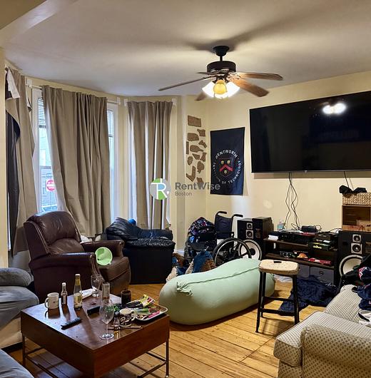 Photo of 731 Parker St